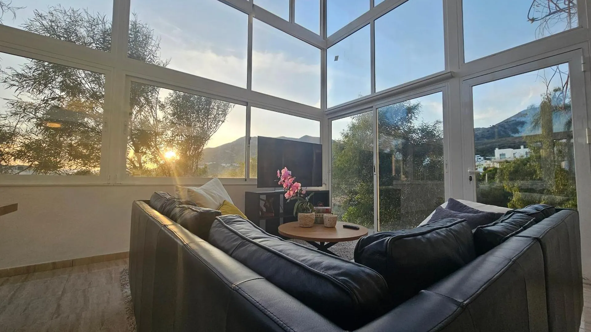 Malaga Sunshine Rentals - Villa Buenavista - El Higueron Benalmádena